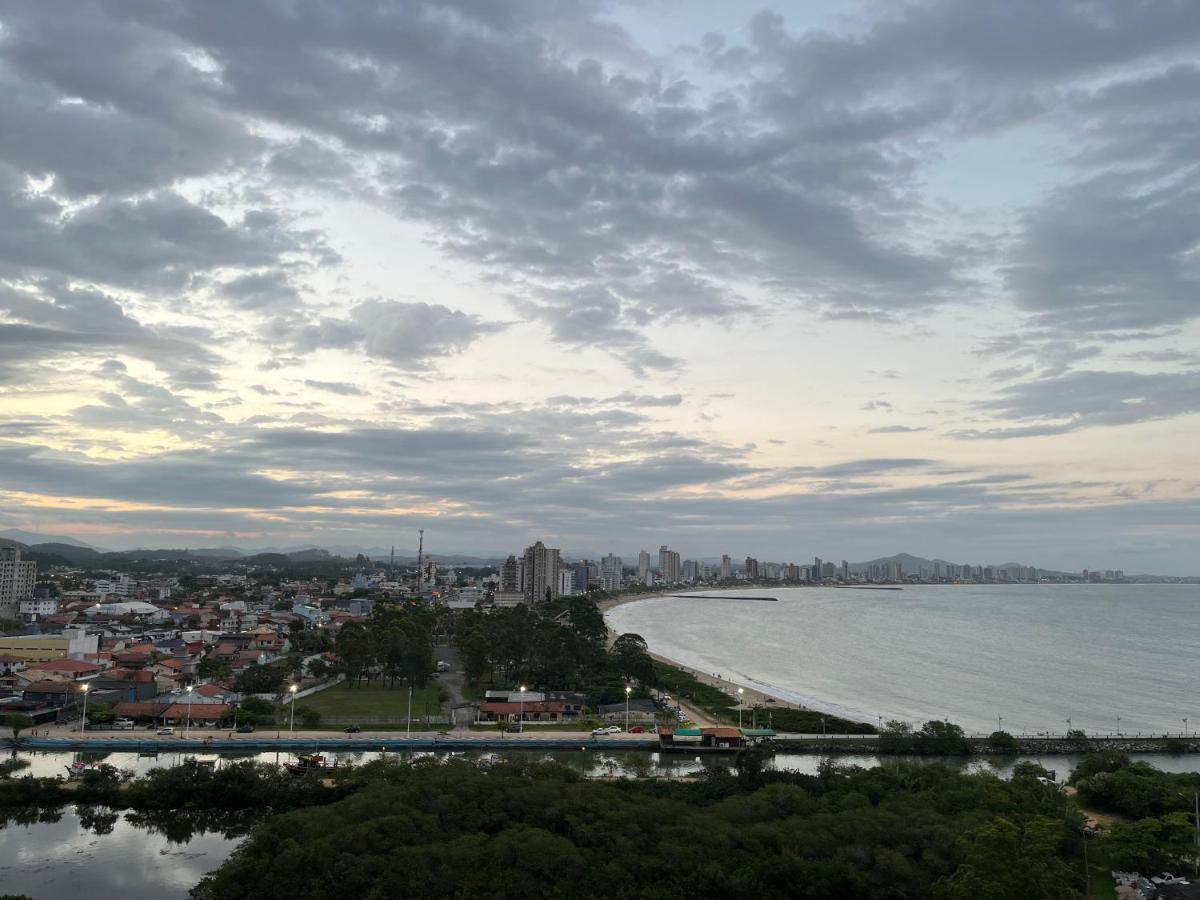 Apartamento Novo Frente Mar Com Piscina Em Home Club Пення Екстер'єр фото